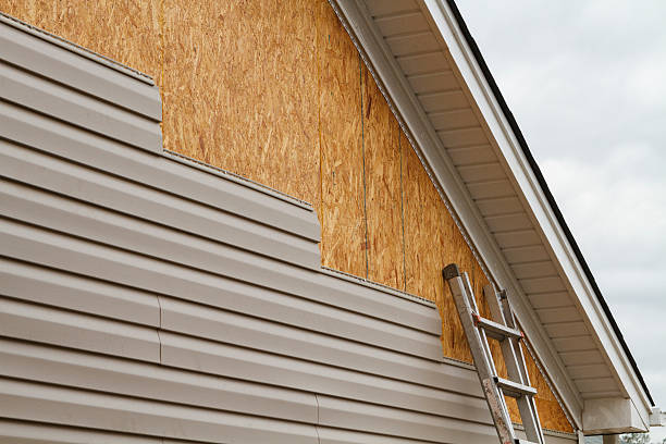 Professional Wood Siding technician working in Everett, PA